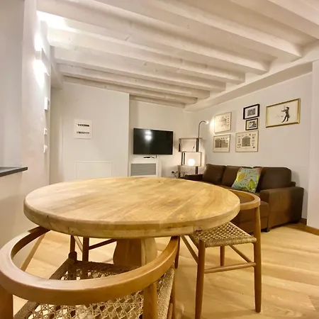 Casaviva - Lovely House In Ancient Apartment Genoa